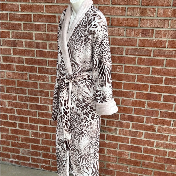 Natori Mixed Animal Print/Cream Faux Fur Trim Long Robe - Picture 5 of 9